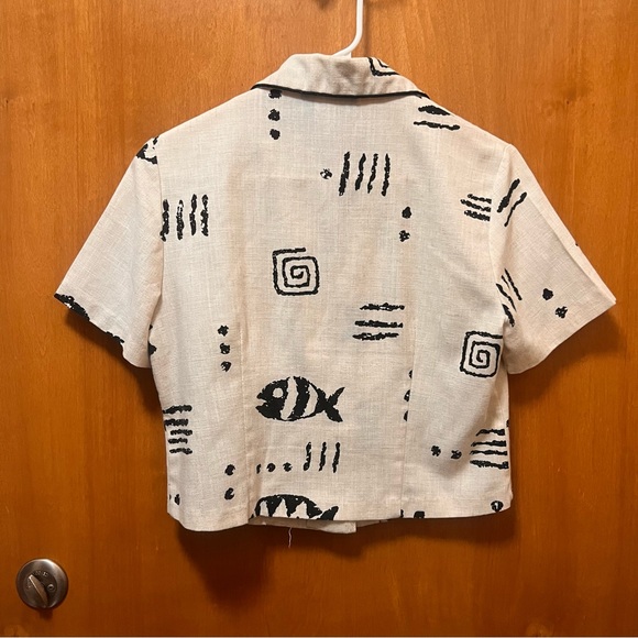 Vintage Willow Ridge Cropped Button Down - Picture 2 of 5